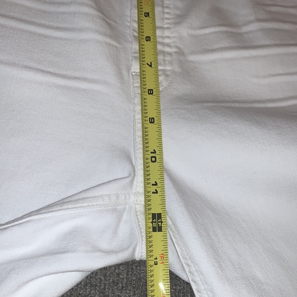 Jen7 Bermuda Shorts - Picture 8 of 11